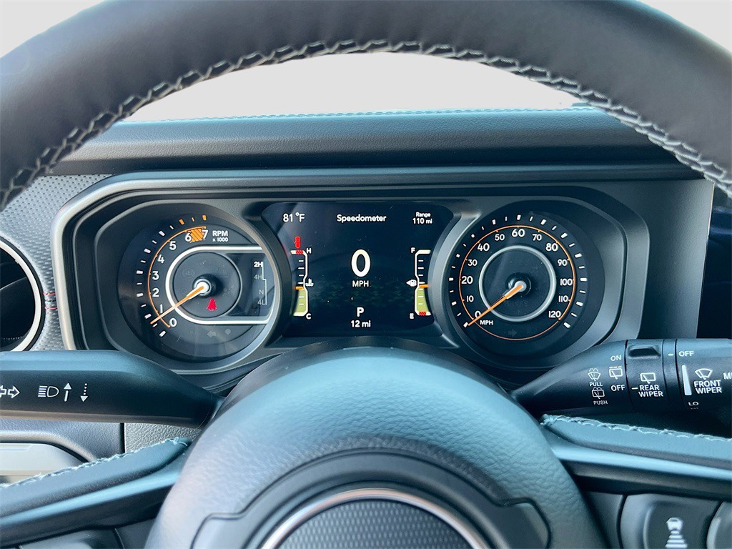 2026 Jeep Wrangler - Photo 12