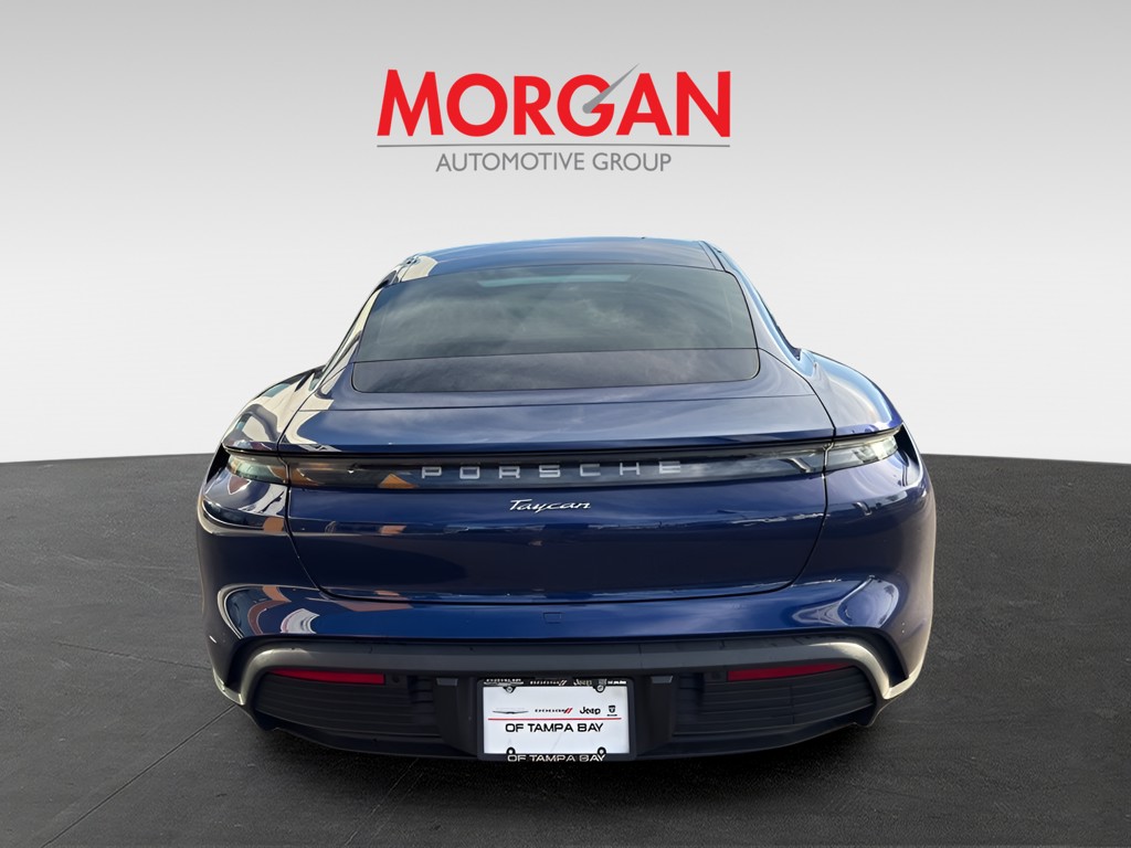 2022 Porsche Taycan - Photo 6