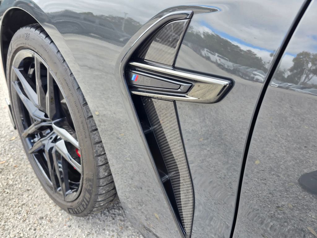 2022 BMW M8 - Photo 14