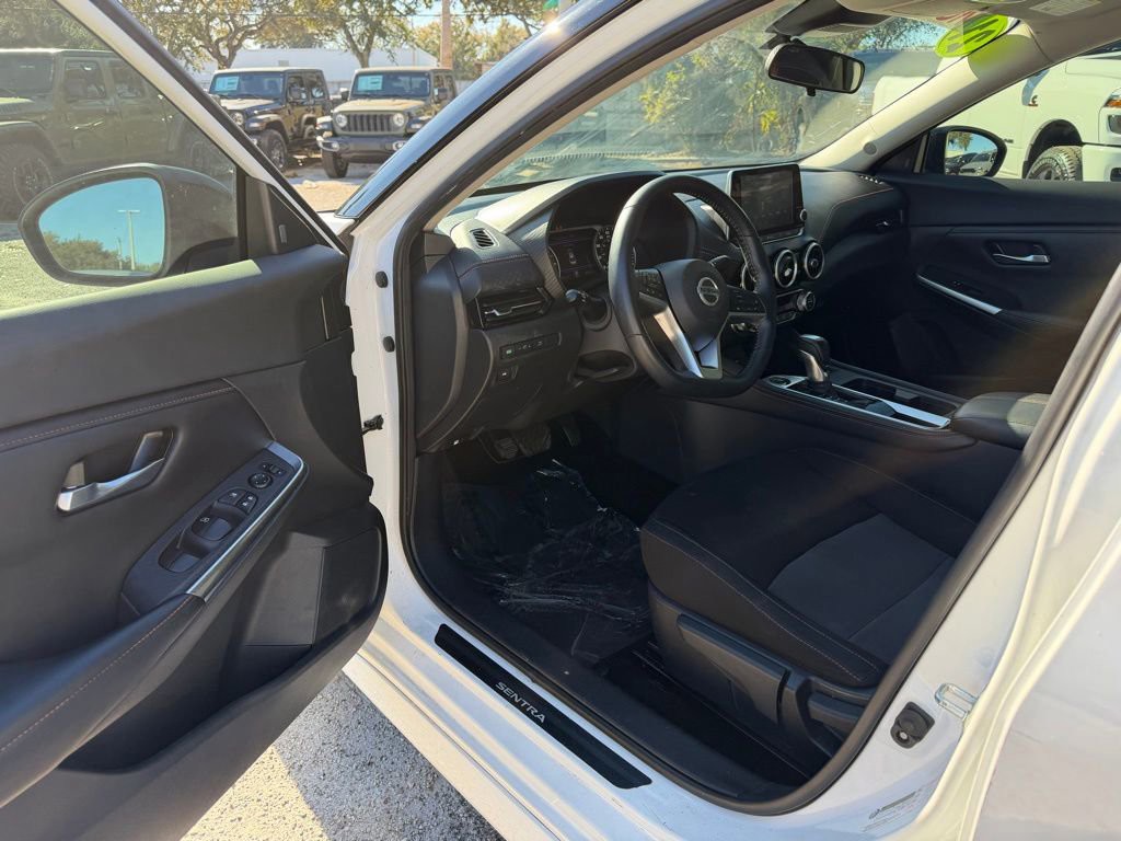2021 Nissan Sentra - Photo 15