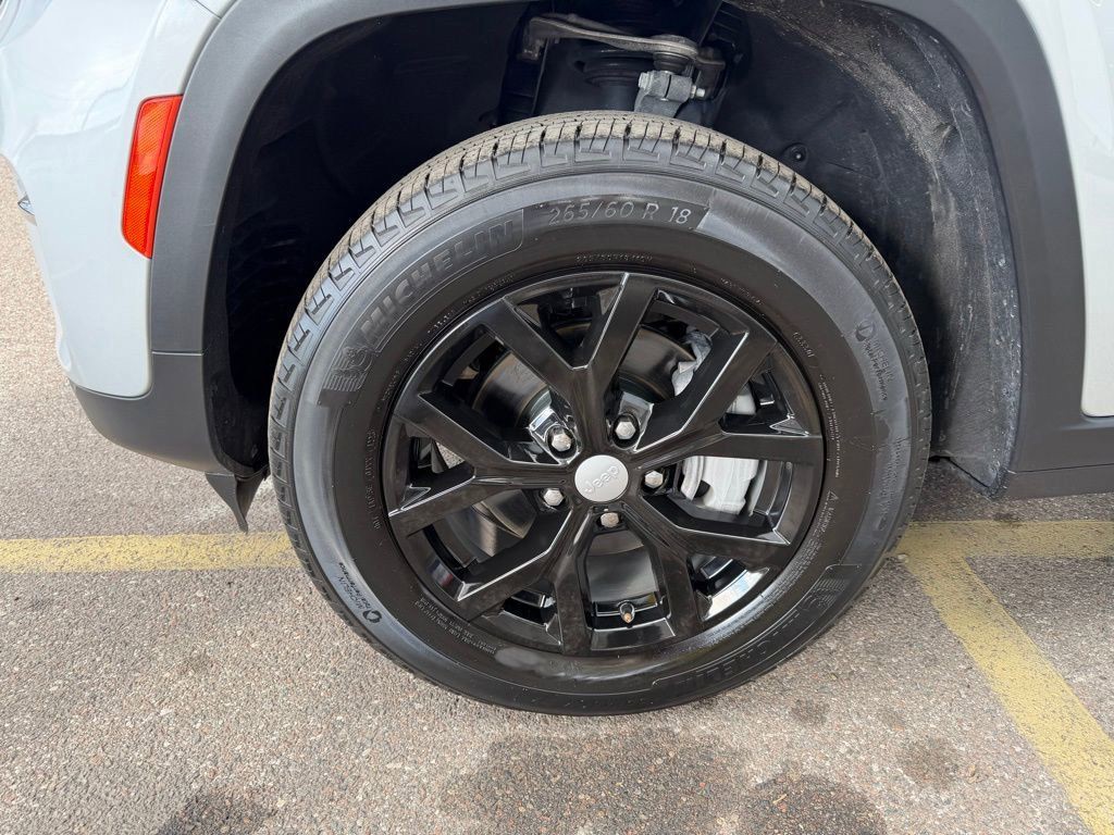 2023 Jeep Grand Cherokee - Photo 9