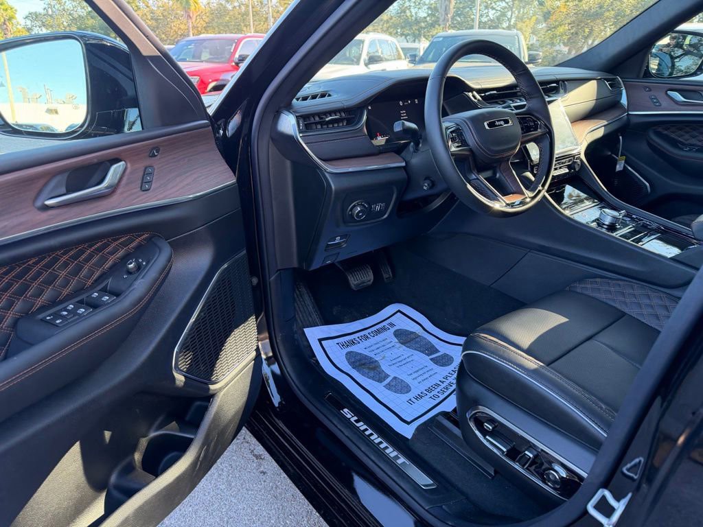 2025 Jeep Grand Cherokee L - Photo 15