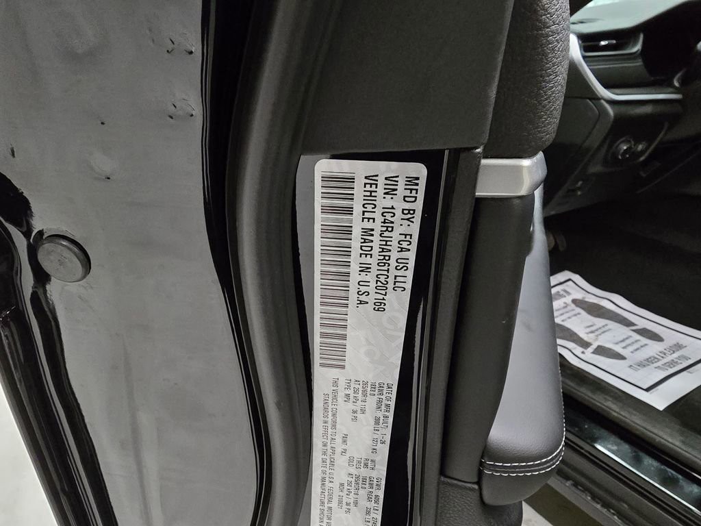 2026 Jeep Grand Cherokee - Photo 14