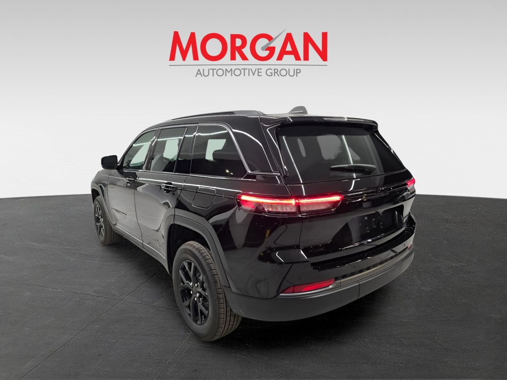 2026 Jeep Grand Cherokee - Photo 4