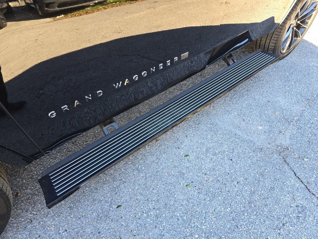 2025 Jeep Grand Wagoneer - Photo 11