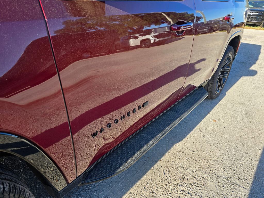 2025 Jeep Wagoneer - Photo 9