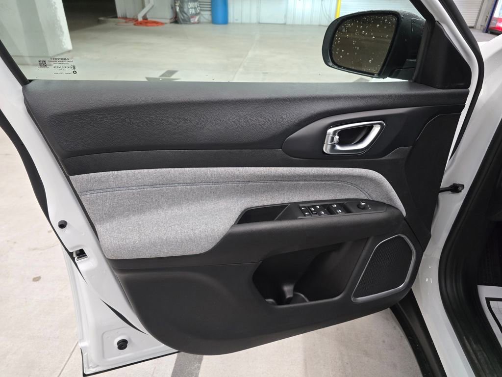 2026 Jeep Compass - Photo 12