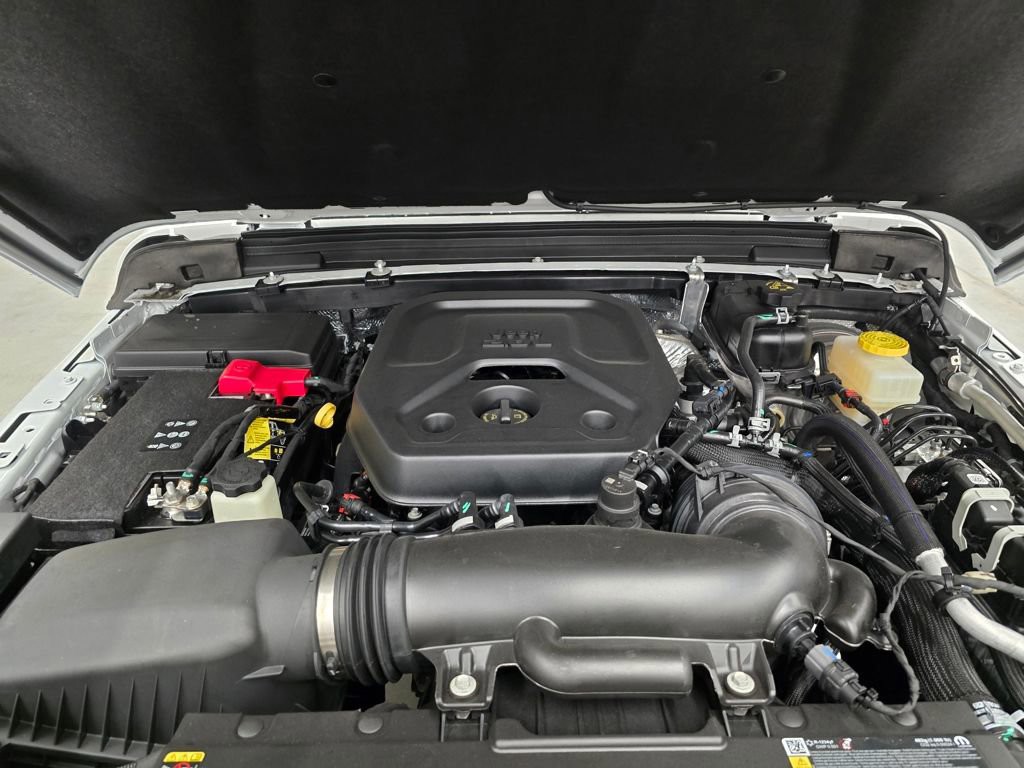 2025 Jeep Wrangler - Photo 11