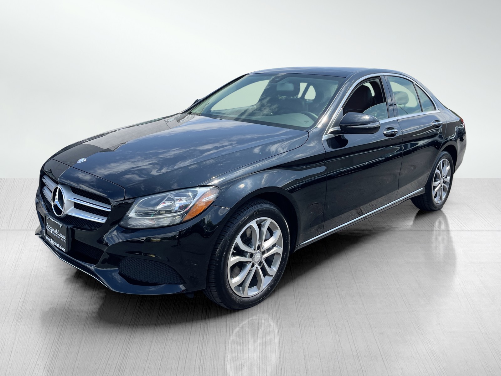 2016 Mercedes Benz C 300 Luxury 4MATIC photo 2