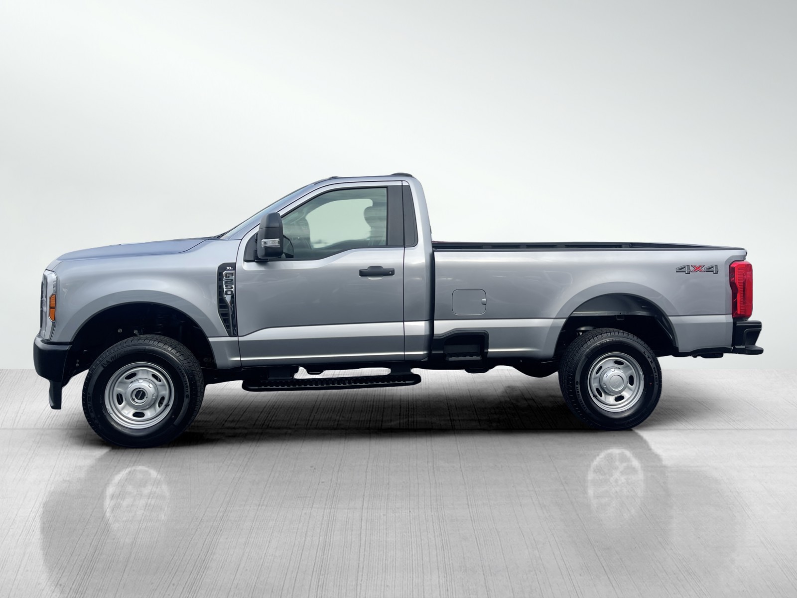 2024 Ford F-250 XL photo 3