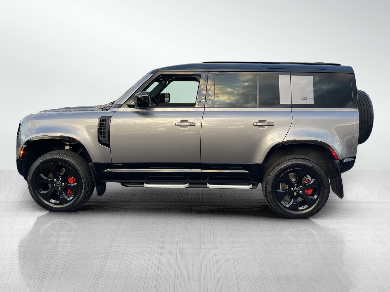 2020 Land Rover Defender 110 X photo 3