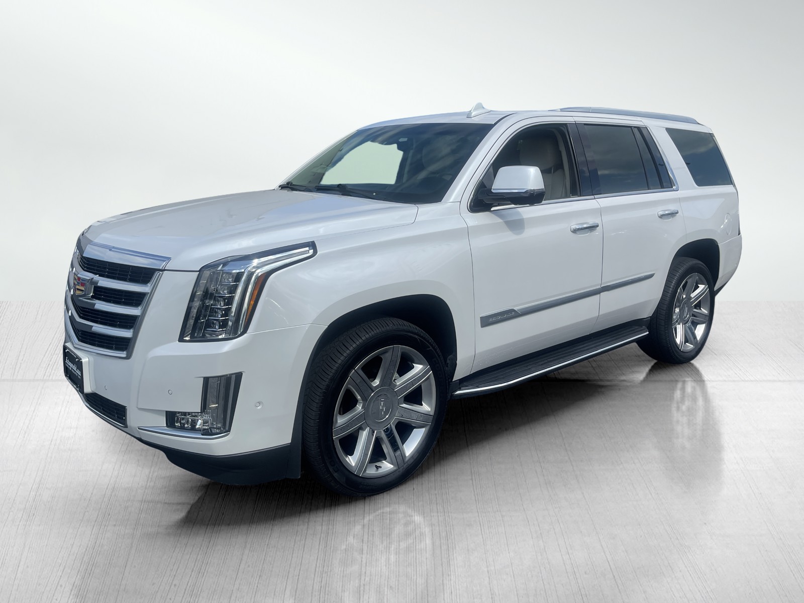 2019 Cadillac Escalade Luxury photo 2