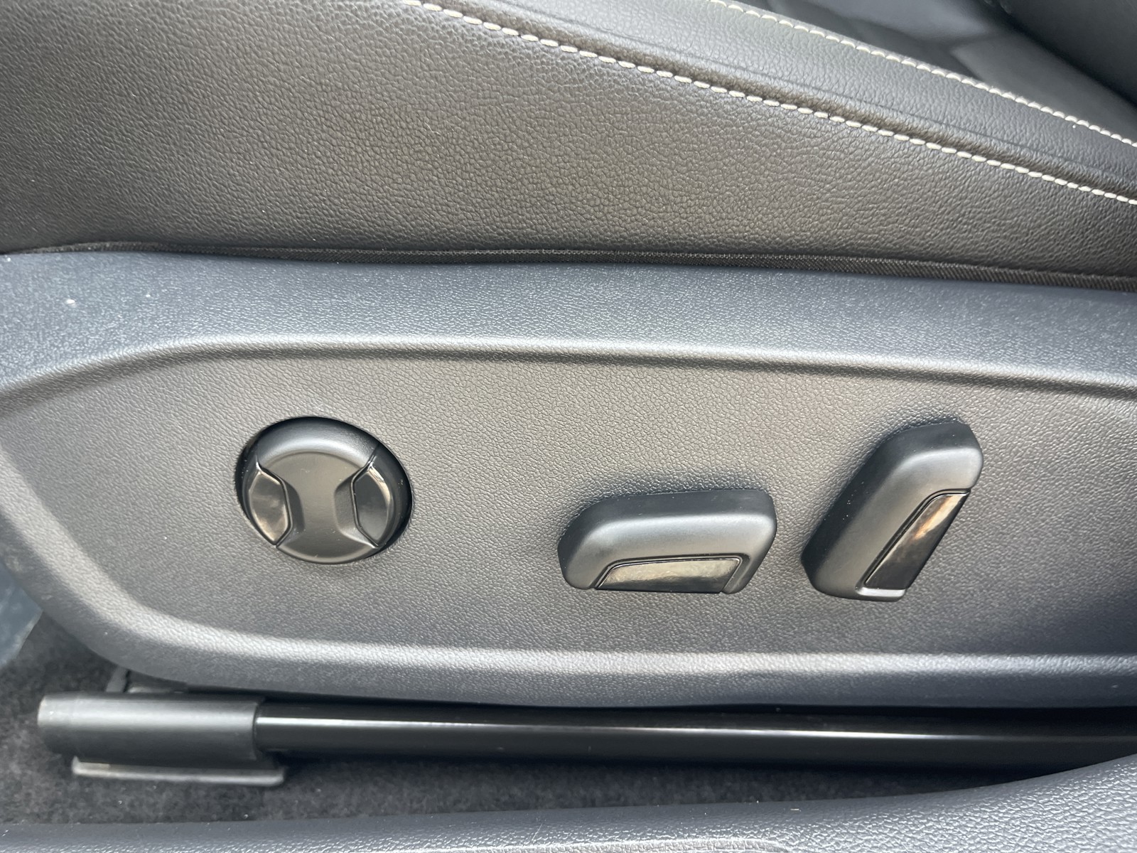 2024 Volkswagen Jetta SE photo 10