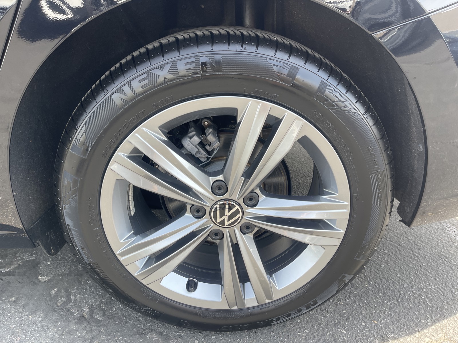 2024 Volkswagen Jetta SE photo 12