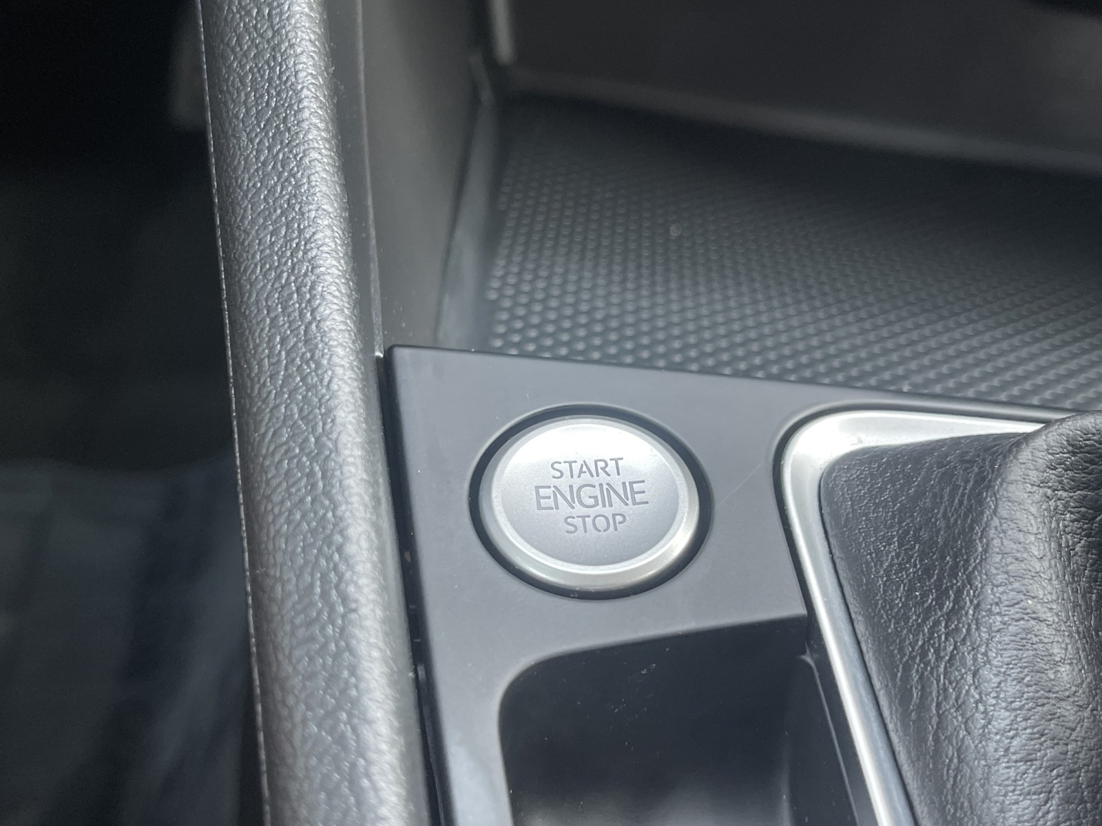 2024 Volkswagen Jetta SE photo 18