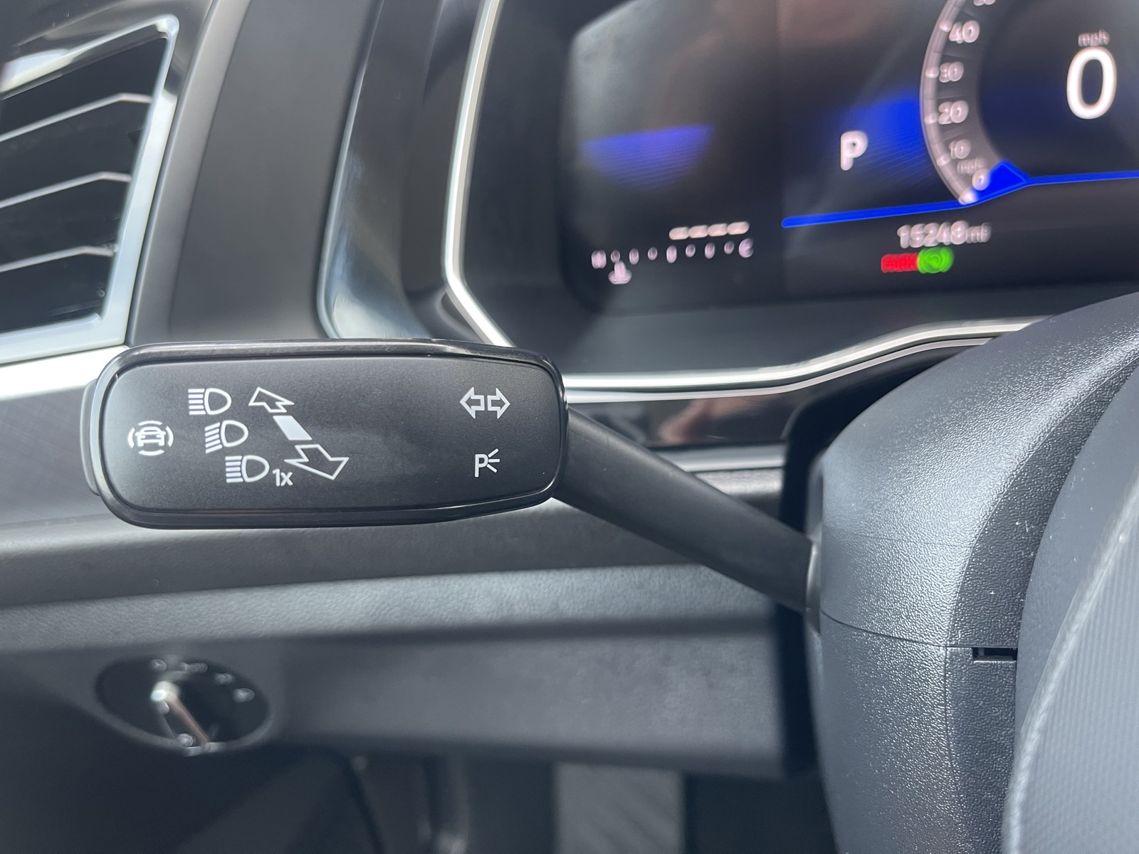 2024 Volkswagen Jetta SE photo 23