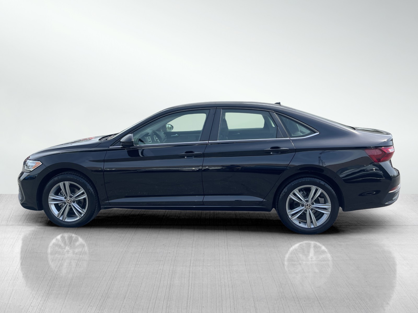2024 Volkswagen Jetta SE photo 3
