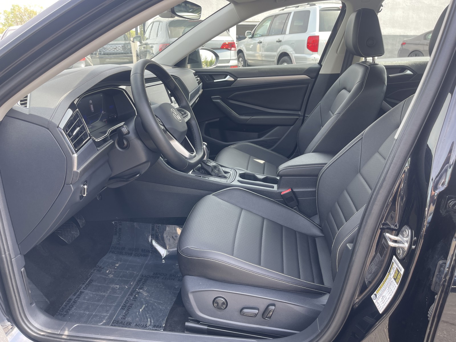 2024 Volkswagen Jetta SE photo 9