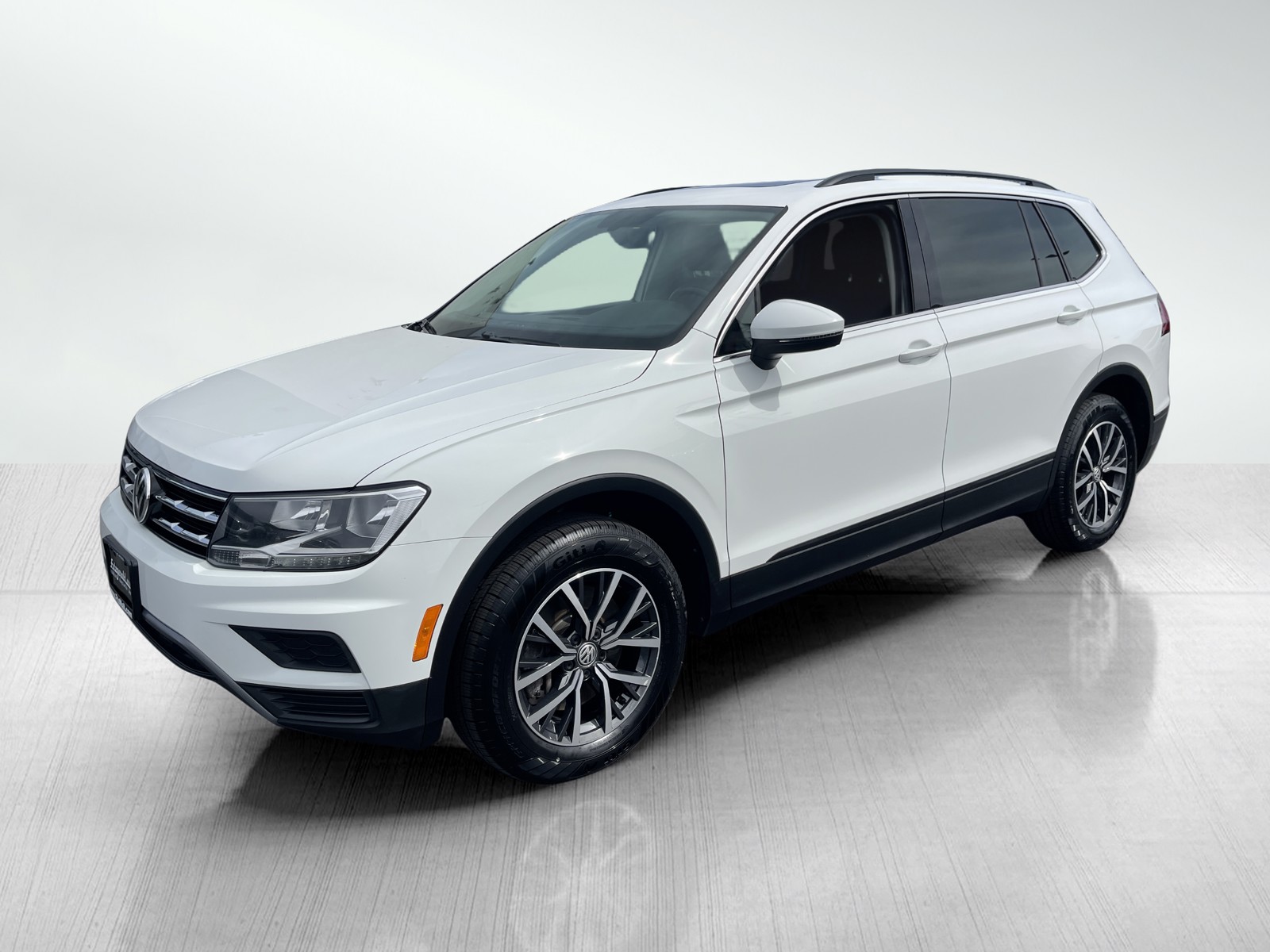 2019 Volkswagen Tiguan SE photo 2