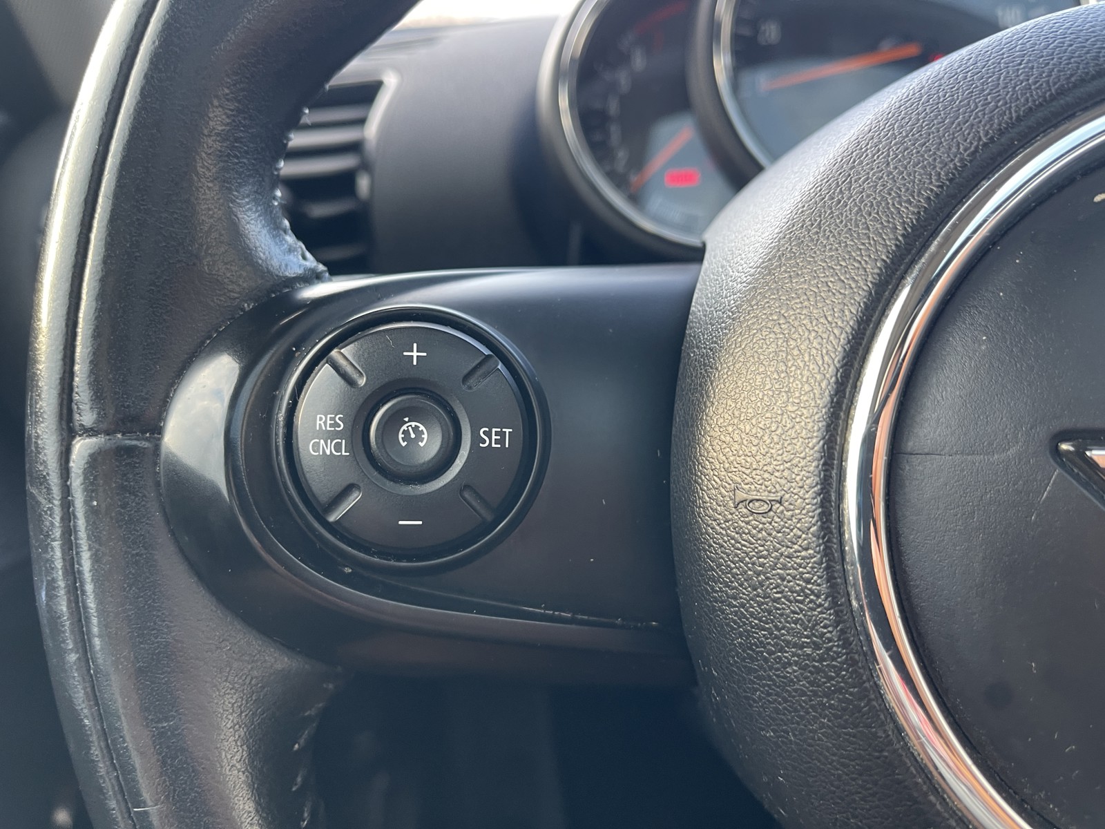 2019 Mini Clubman Base ALL4 photo 23