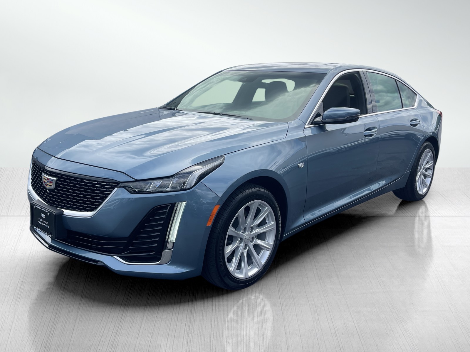 2024 Cadillac CT5 Luxury photo 2