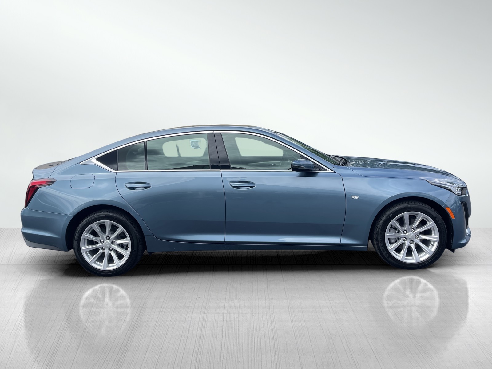2024 Cadillac CT5 Luxury photo 4