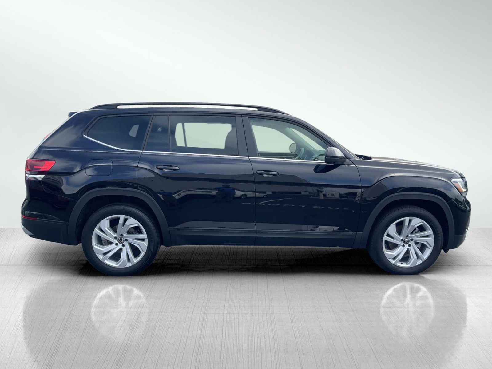 2023 Volkswagen Atlas V6 SE Technology photo 4