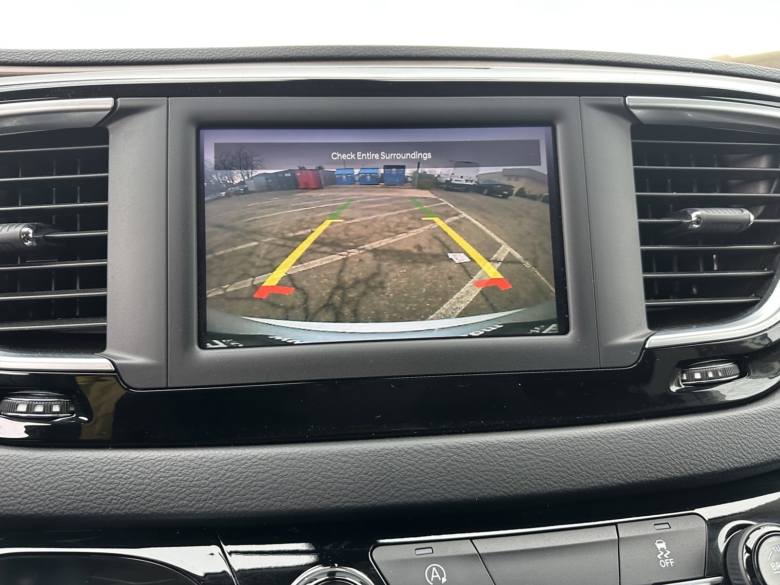 2022 Chrysler Voyager LX photo 15
