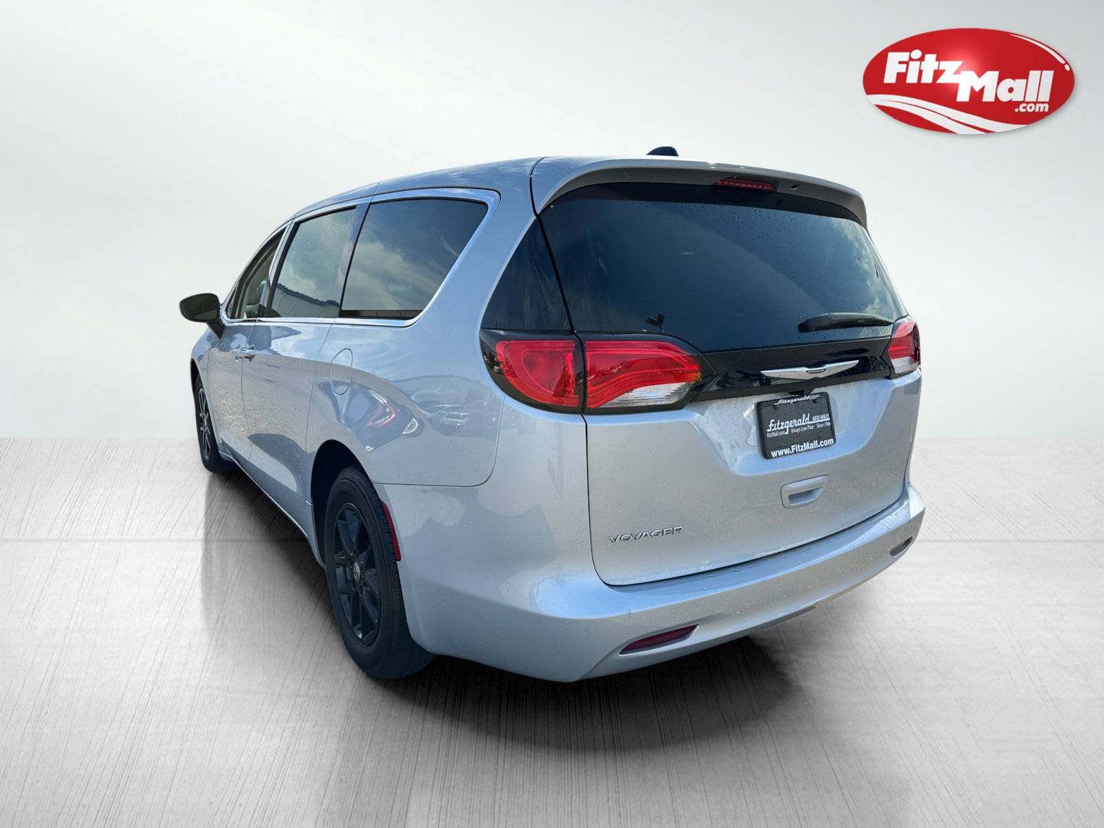 2022 Chrysler Voyager LX photo 6