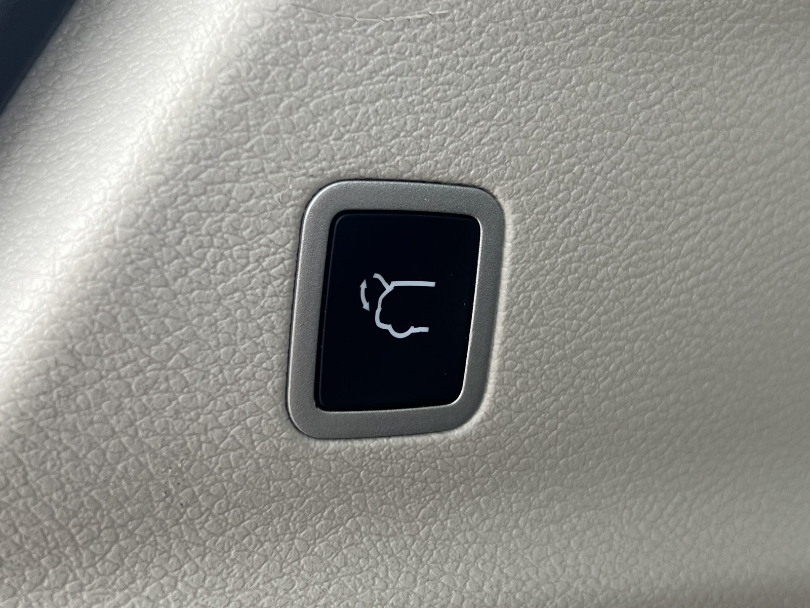 2022 Chrysler Voyager LX photo 13