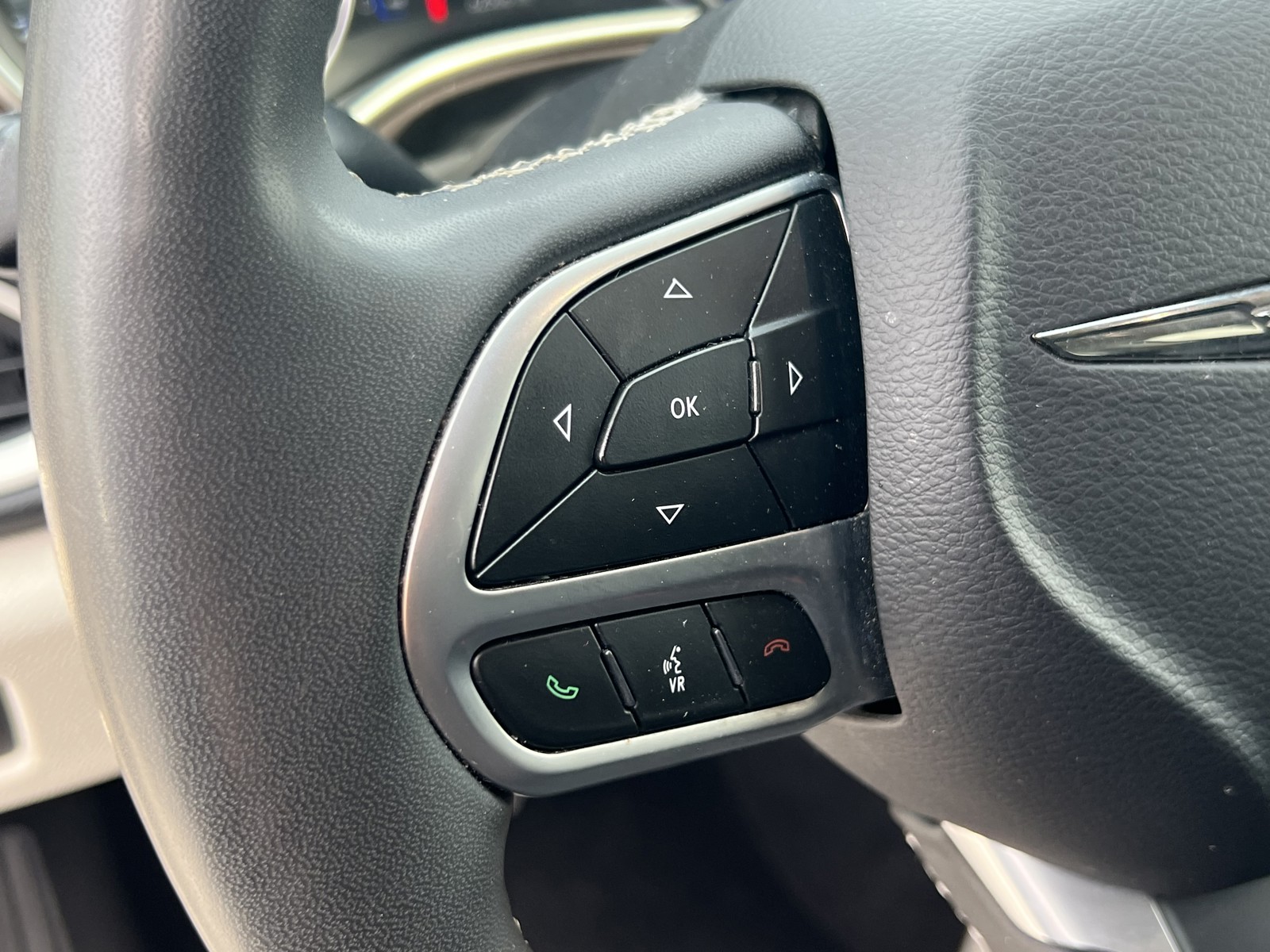 2022 Chrysler Voyager LX photo 16