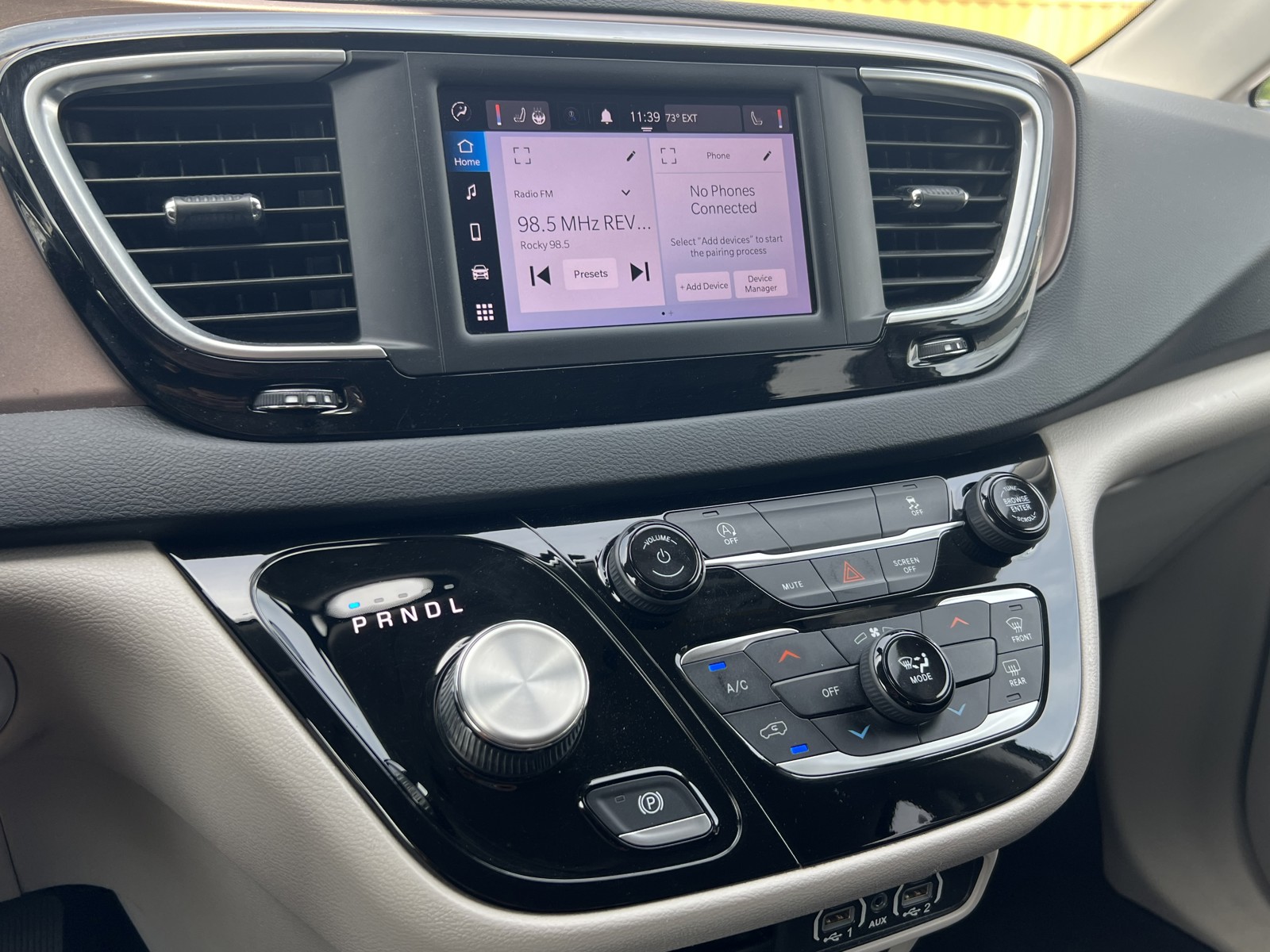 2022 Chrysler Voyager LX photo 20