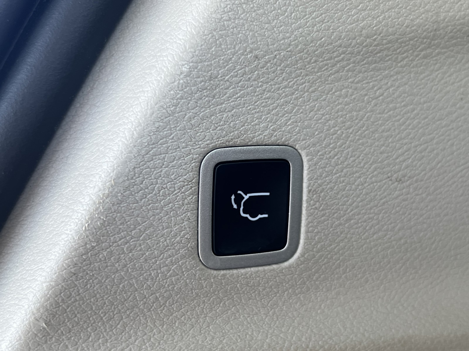 2022 Chrysler Voyager LX photo 14