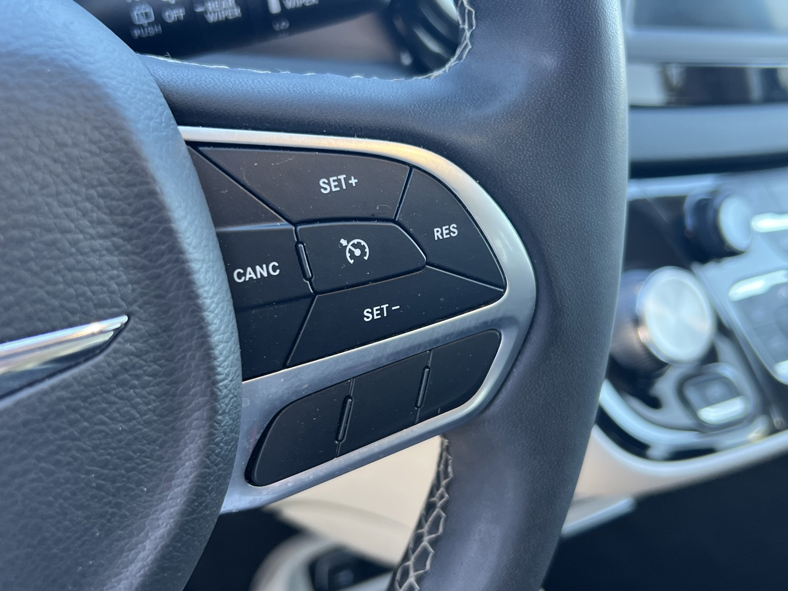2022 Chrysler Voyager LX photo 18