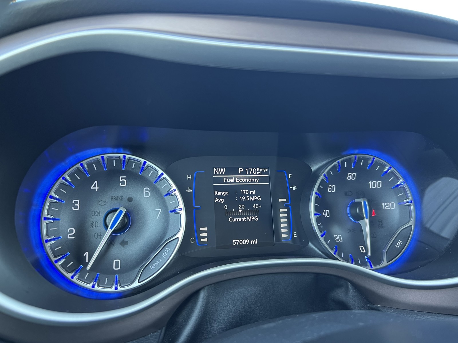 2022 Chrysler Voyager LX photo 19