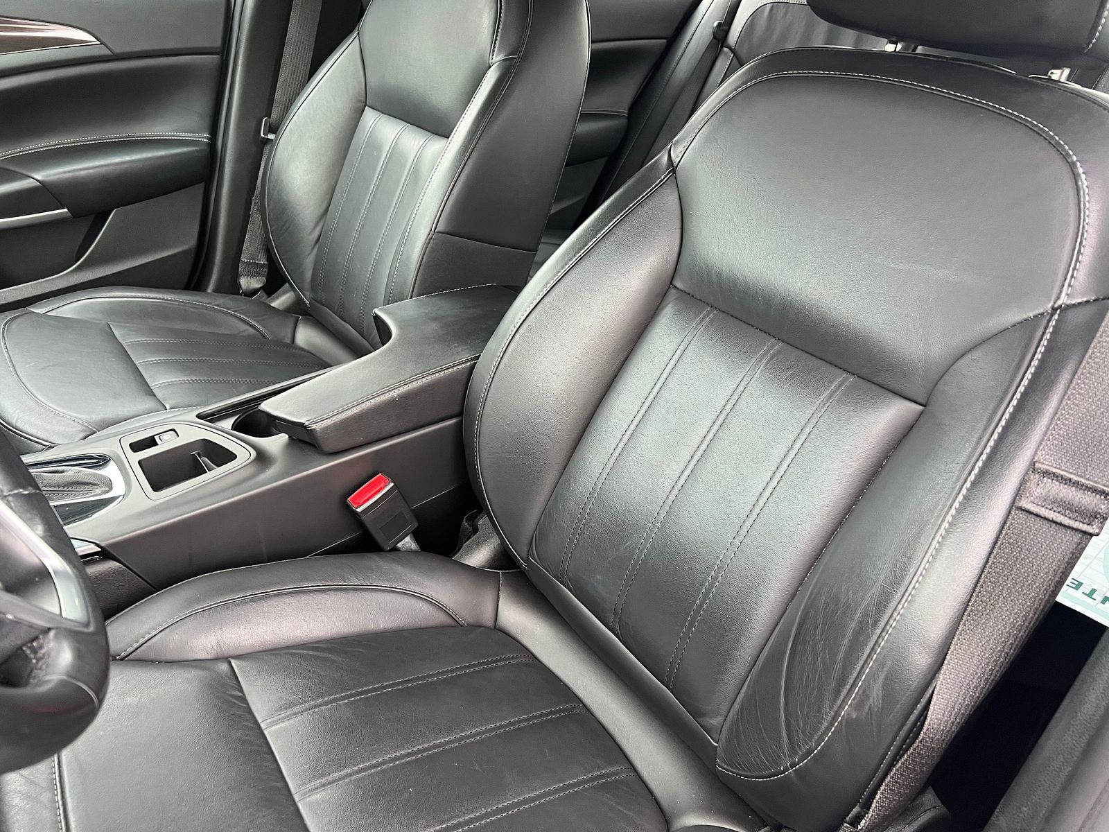 2016 Buick Regal Turbo photo 9