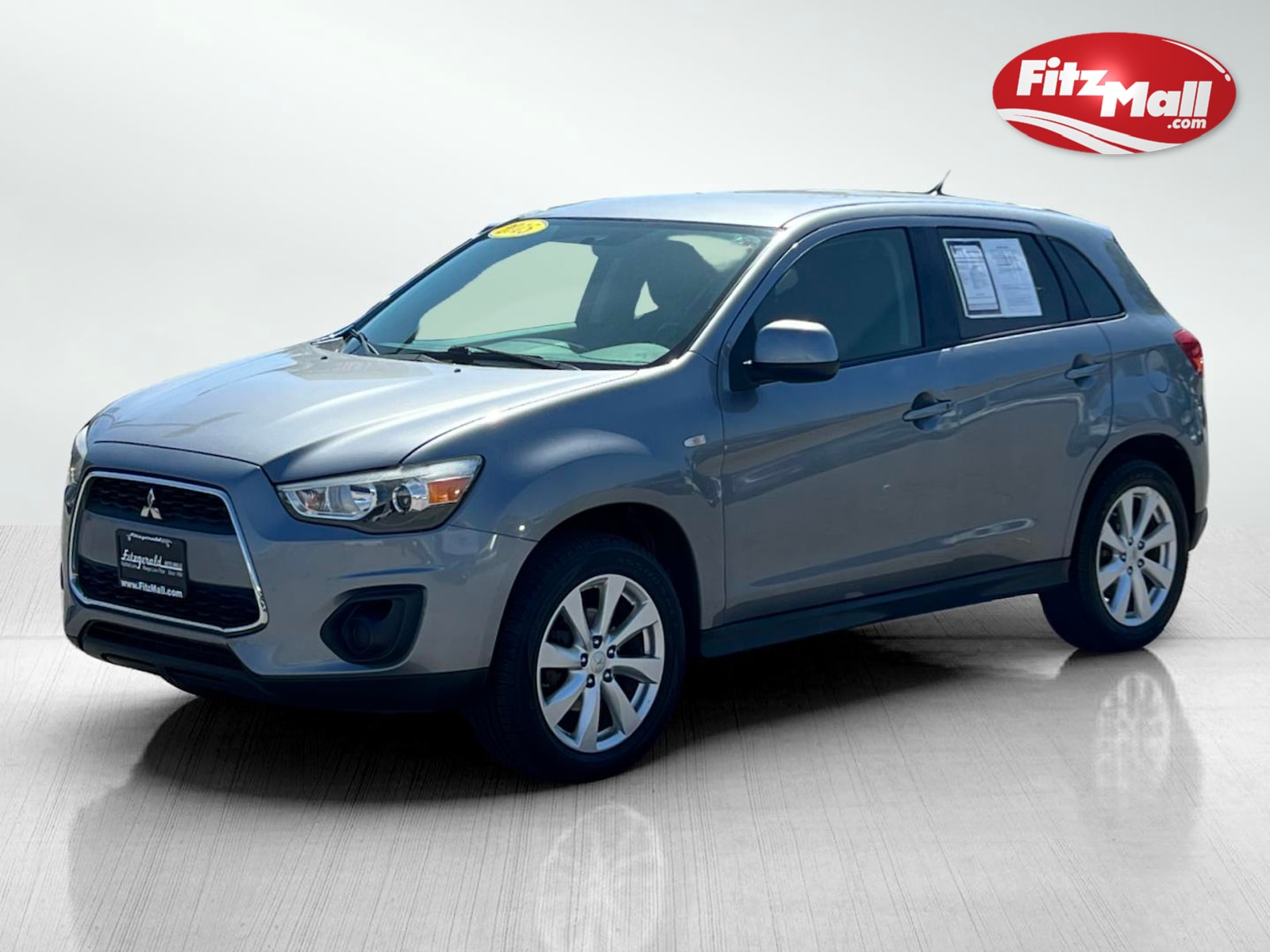 2015 Mitsubishi Outlander Sport ES photo 2