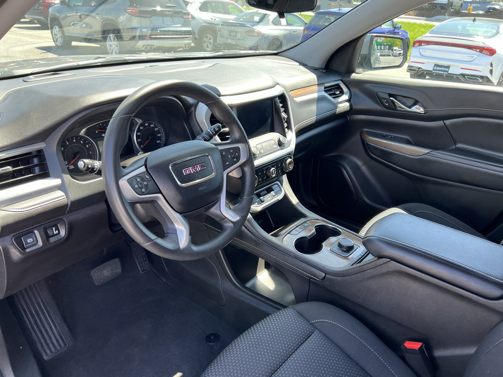 2022 Gmc Acadia SLE photo 13