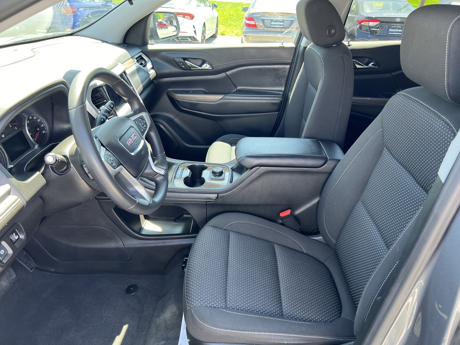 2022 Gmc Acadia SLE photo 14
