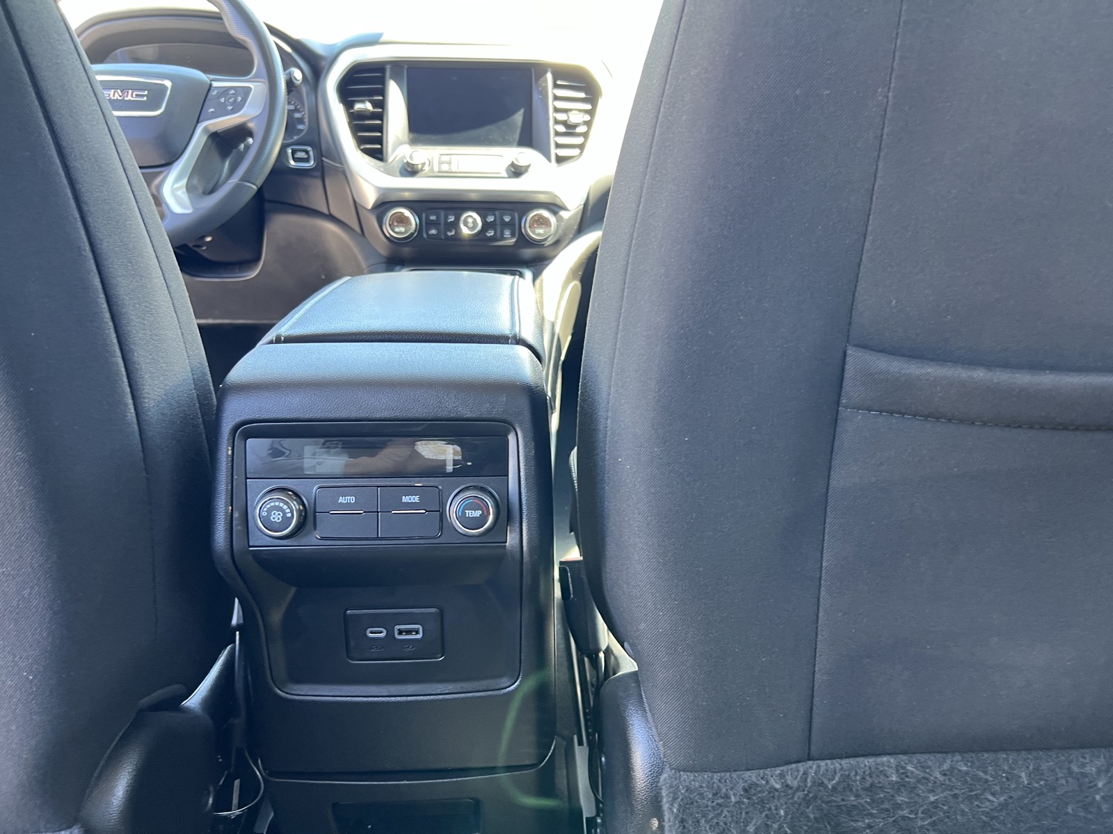 2022 Gmc Acadia SLE photo 17