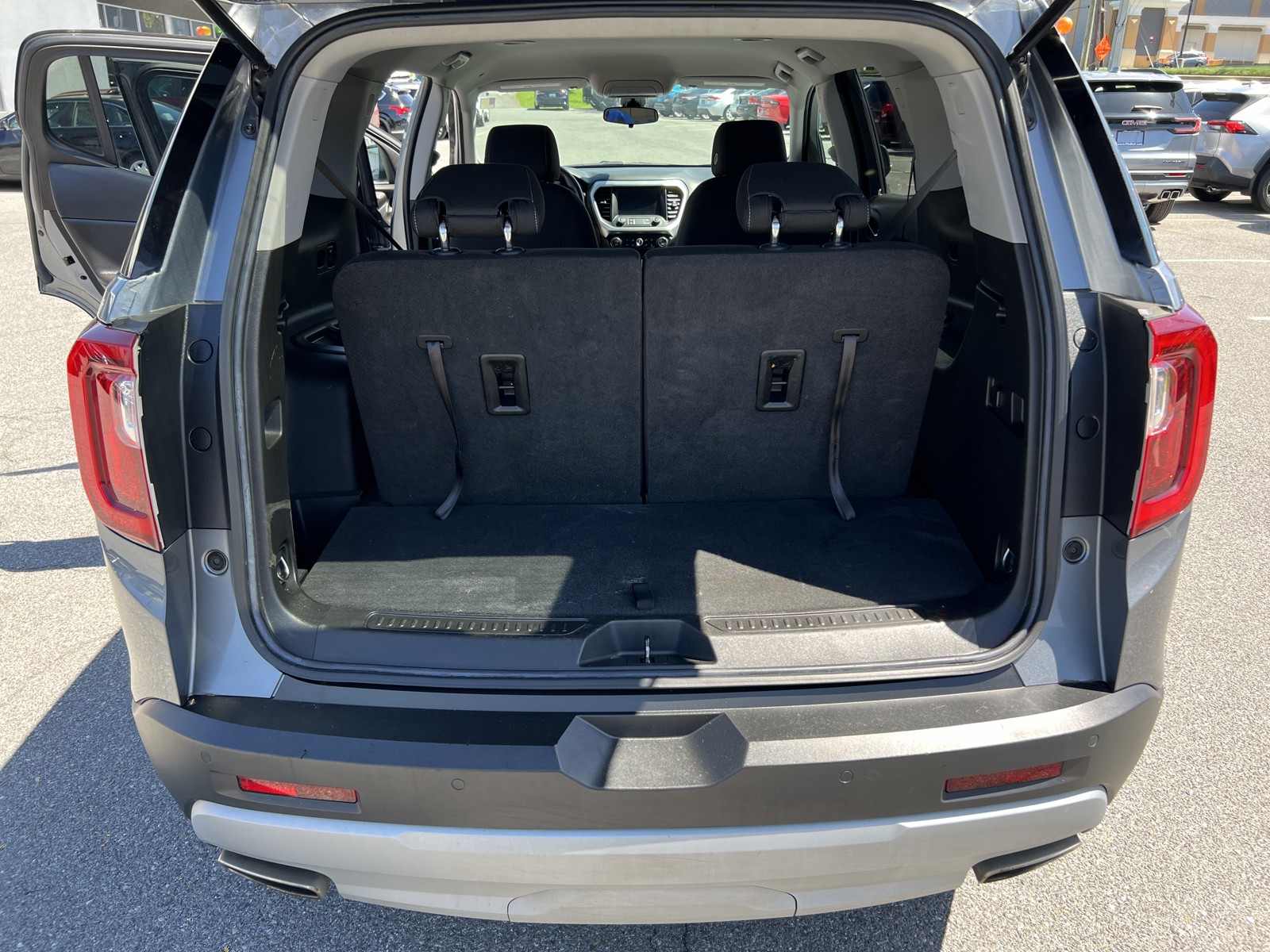 2022 Gmc Acadia SLE photo 21