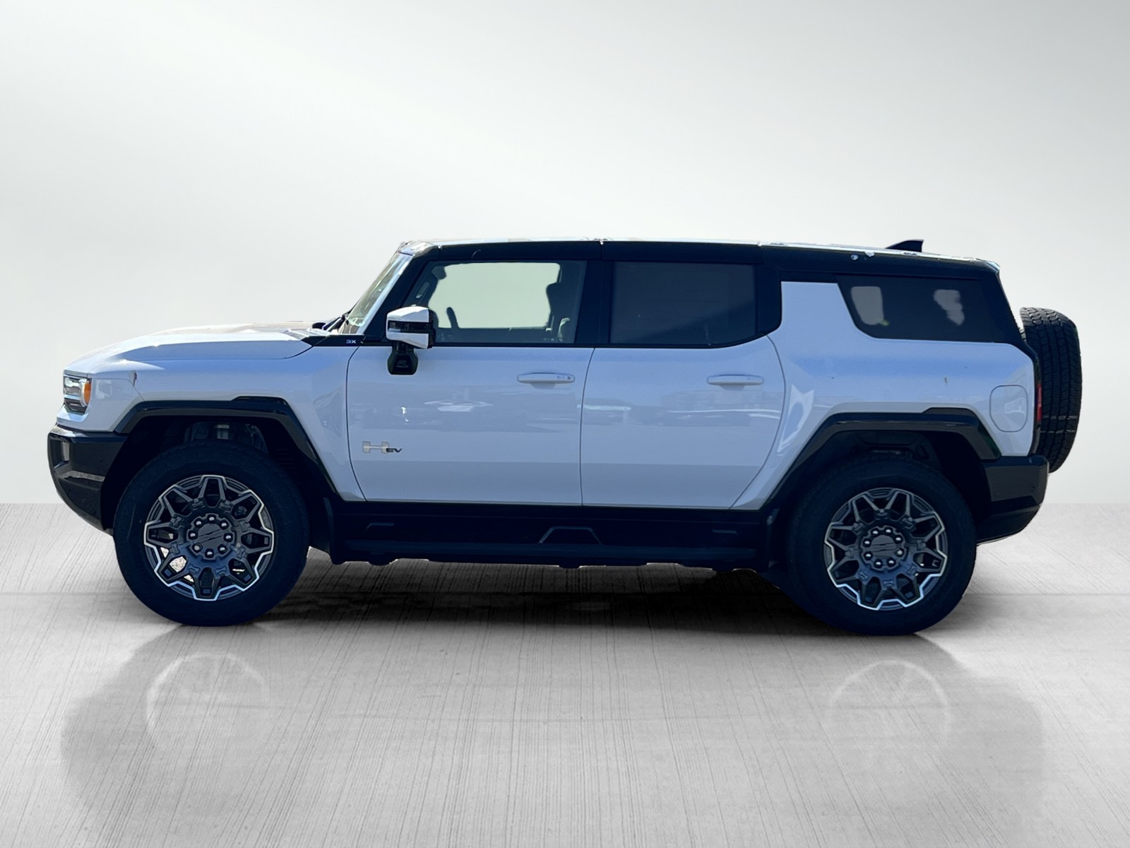 2025 Gmc Hummer EV photo 3