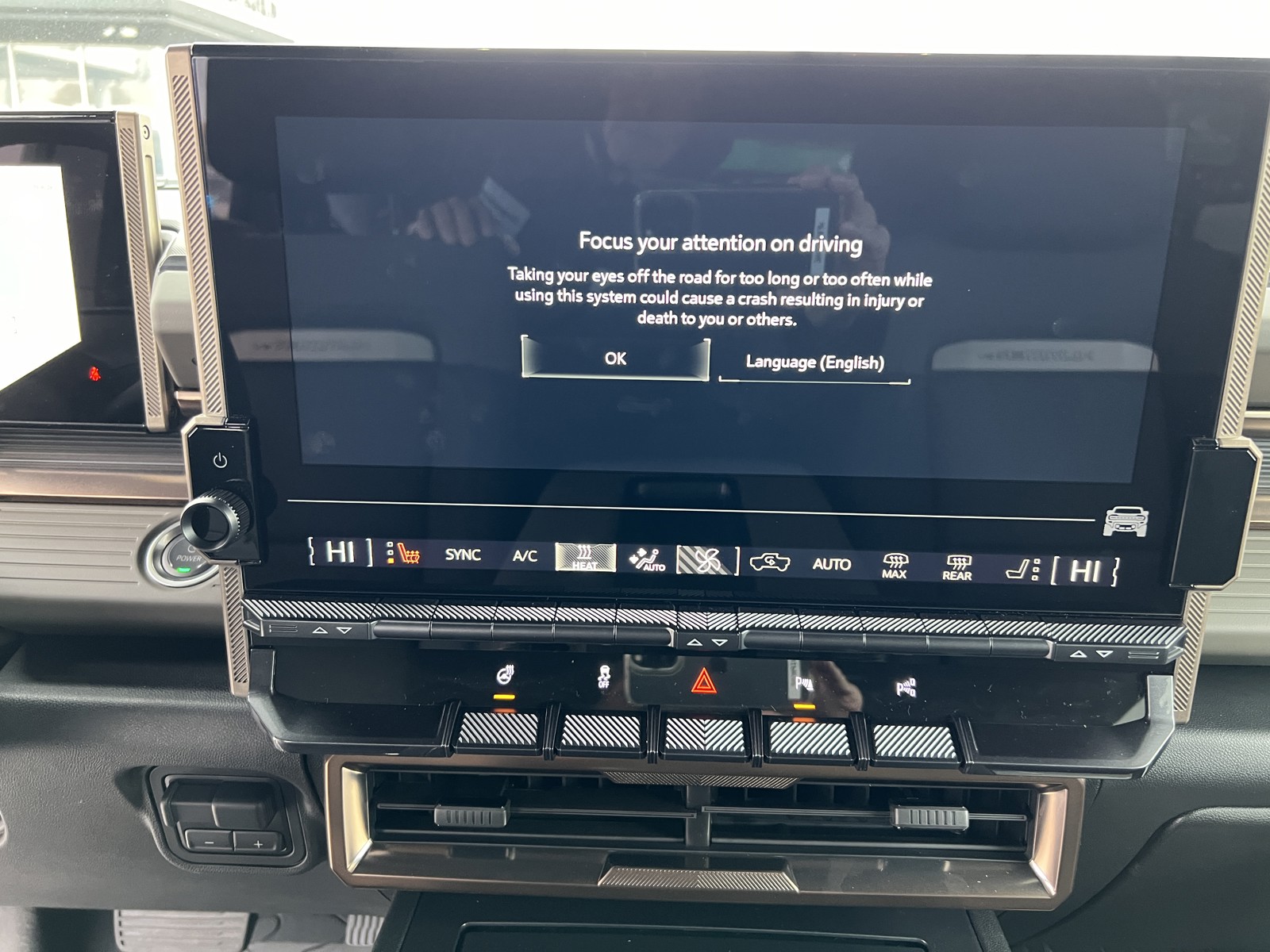 2025 Gmc Hummer EV photo 12