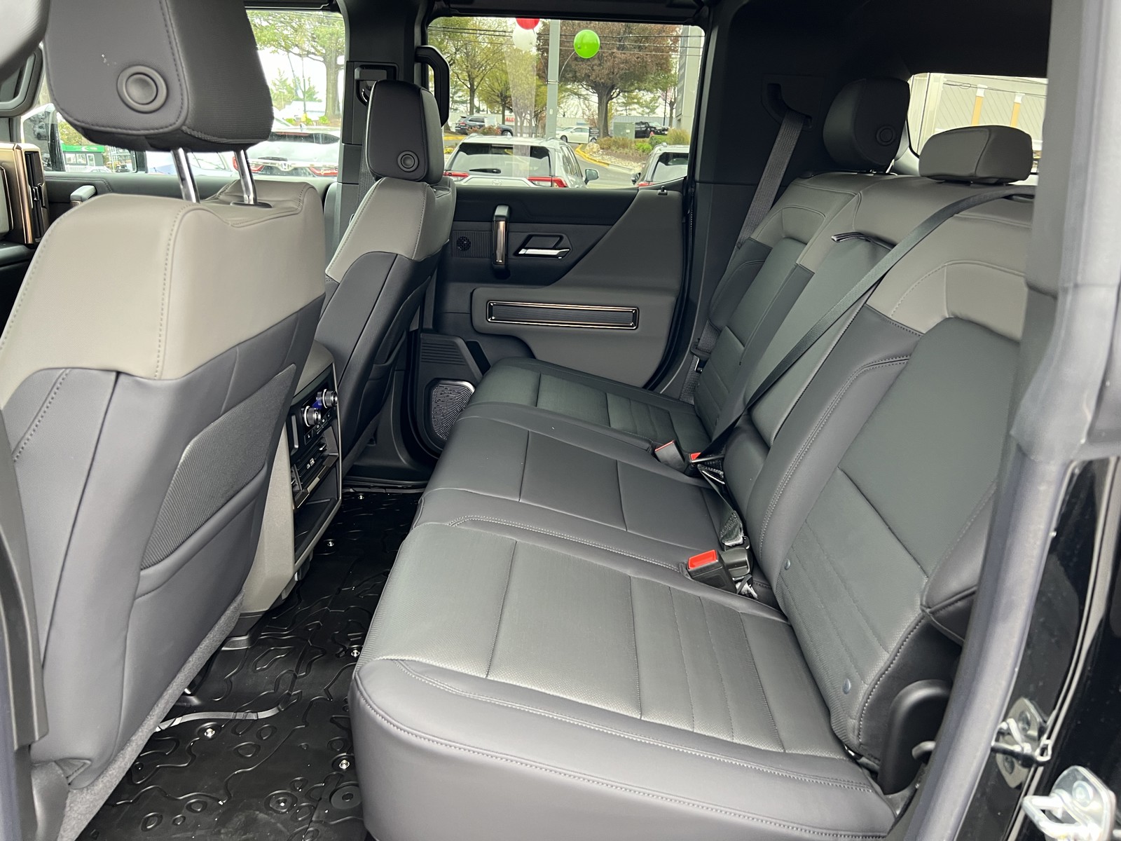 2025 Gmc Hummer EV photo 18