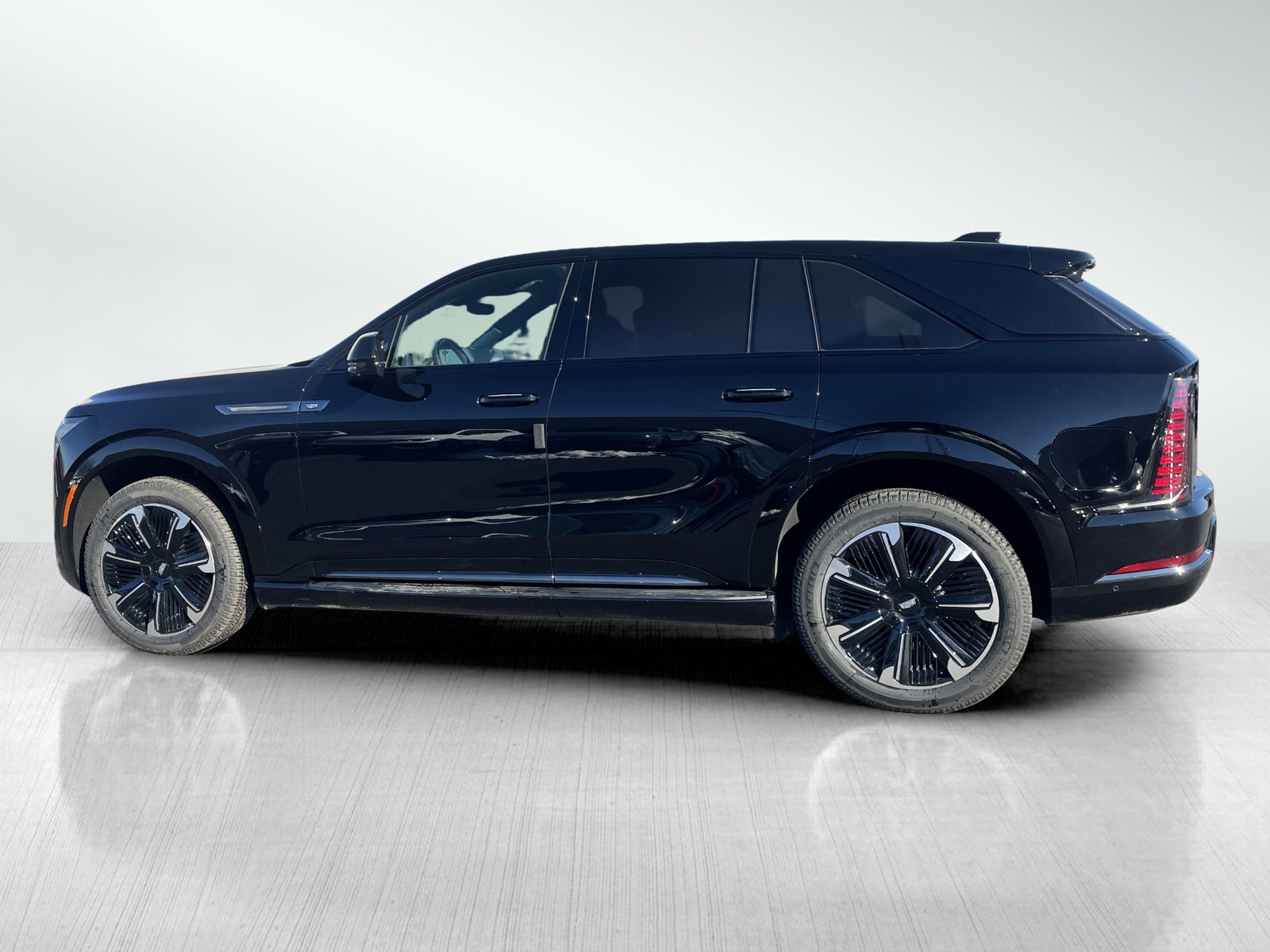 2025 Cadillac Escalade IQ Sport photo 3