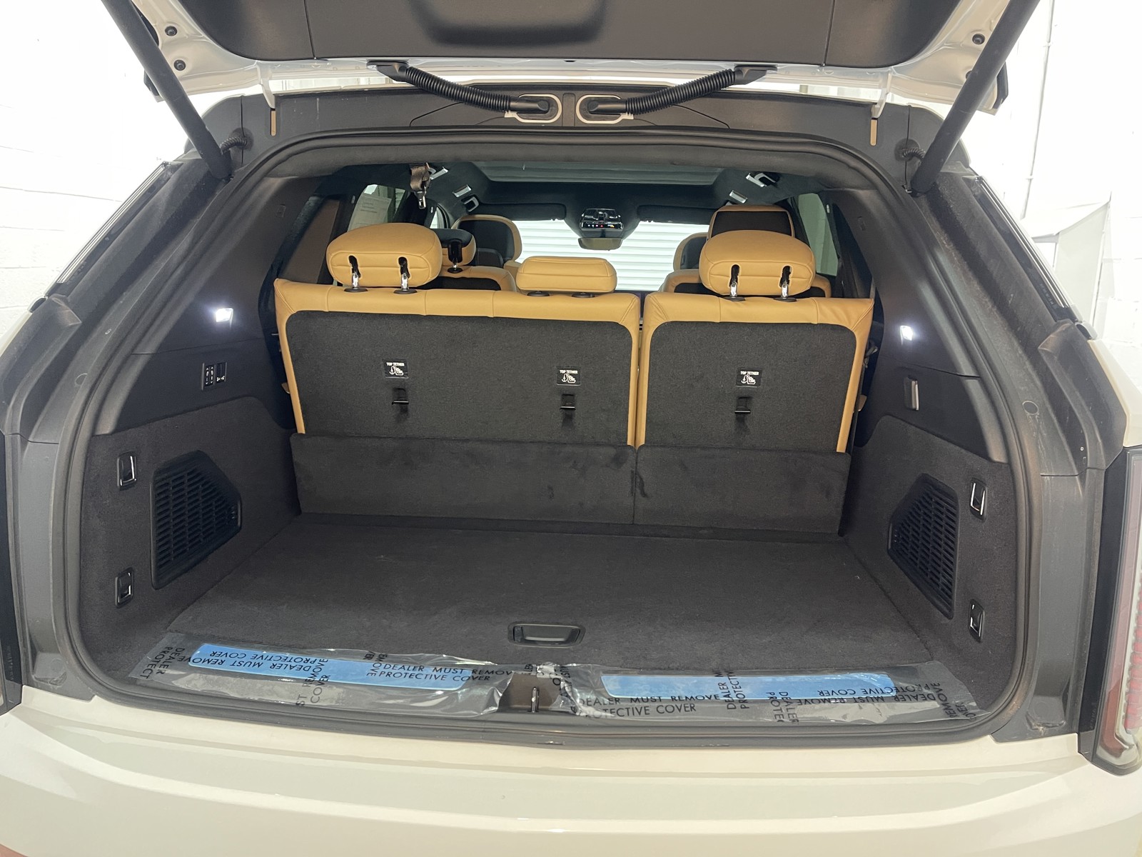 2025 Cadillac Escalade IQ Sport photo 12
