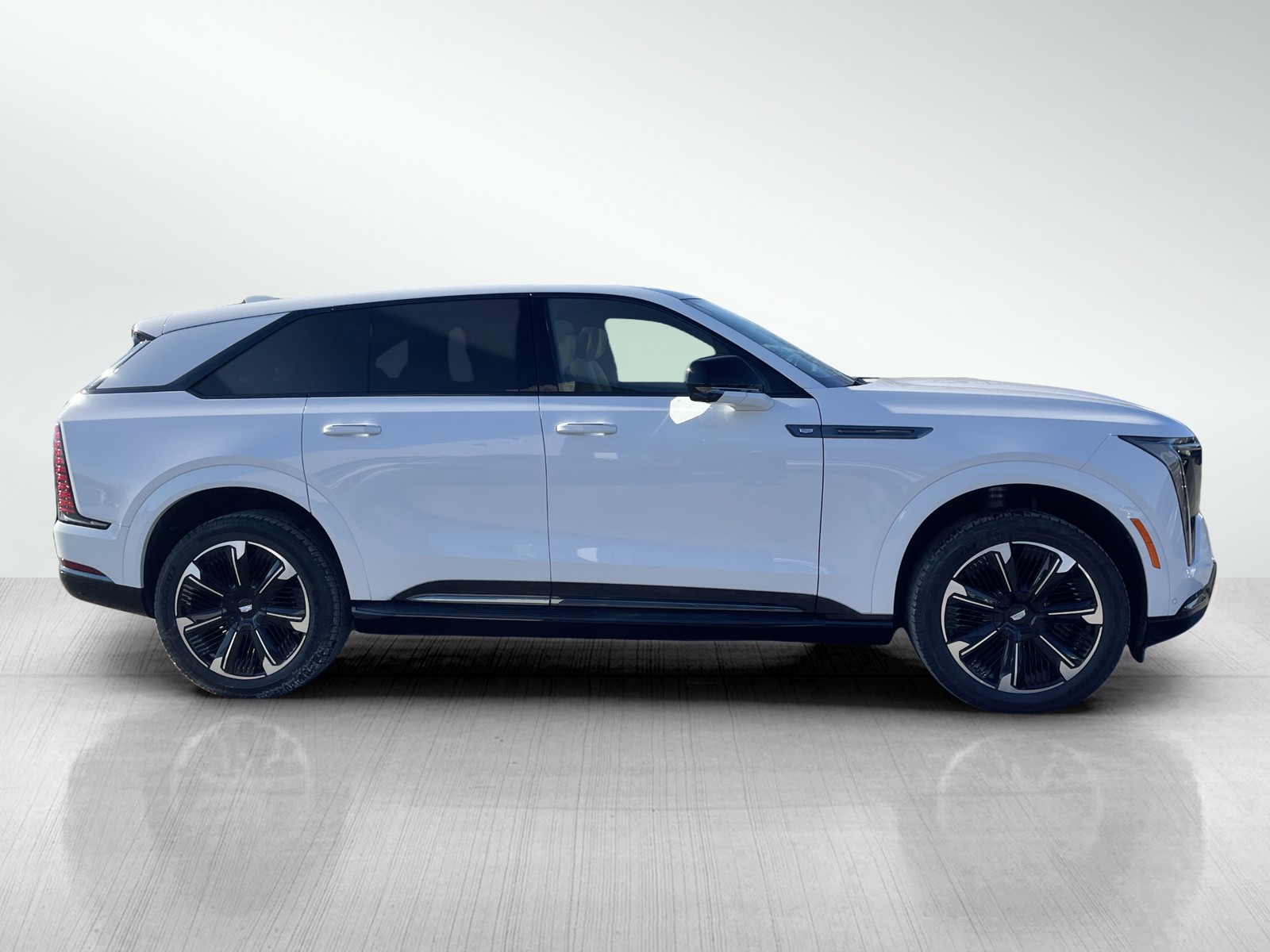 2025 Cadillac Escalade IQ Sport photo 4