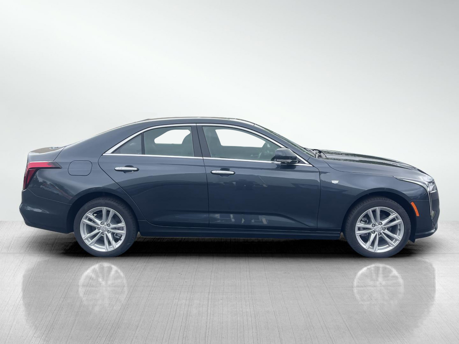2025 Cadillac CT4 Luxury photo 4