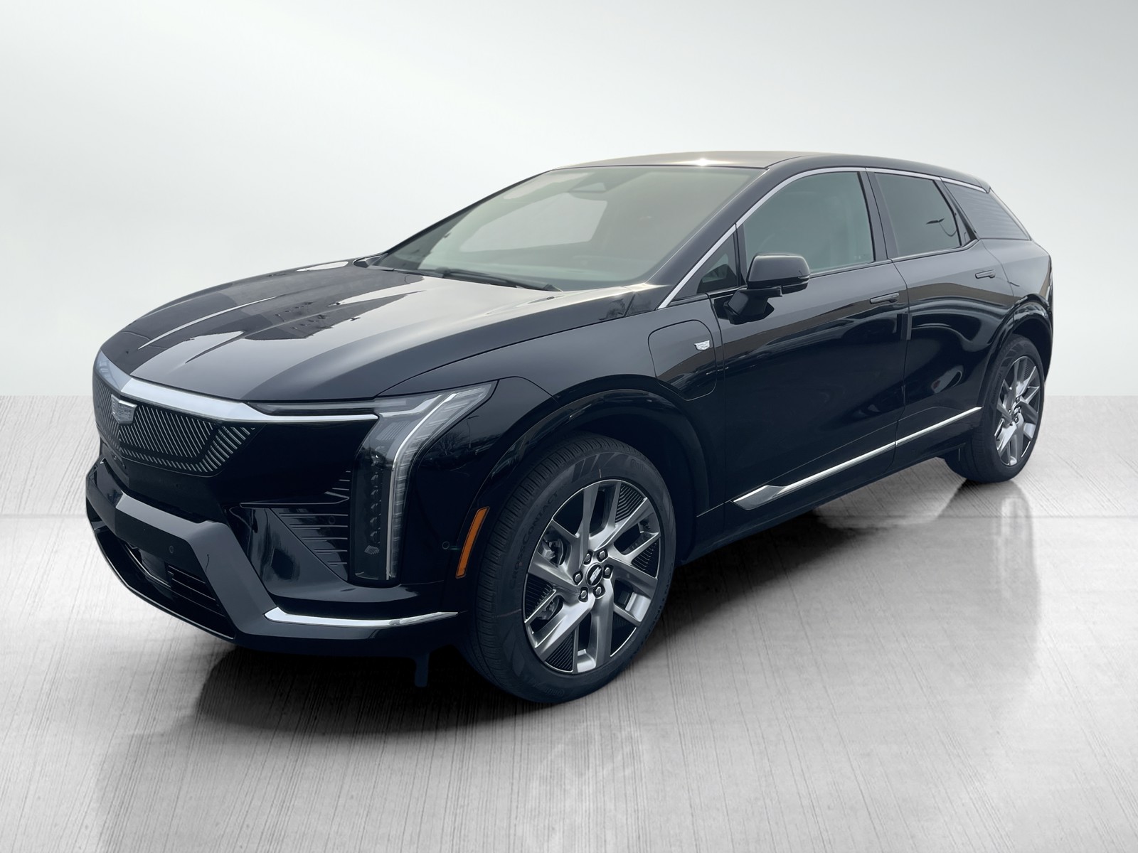 2025 Cadillac Optiq Luxury photo 2