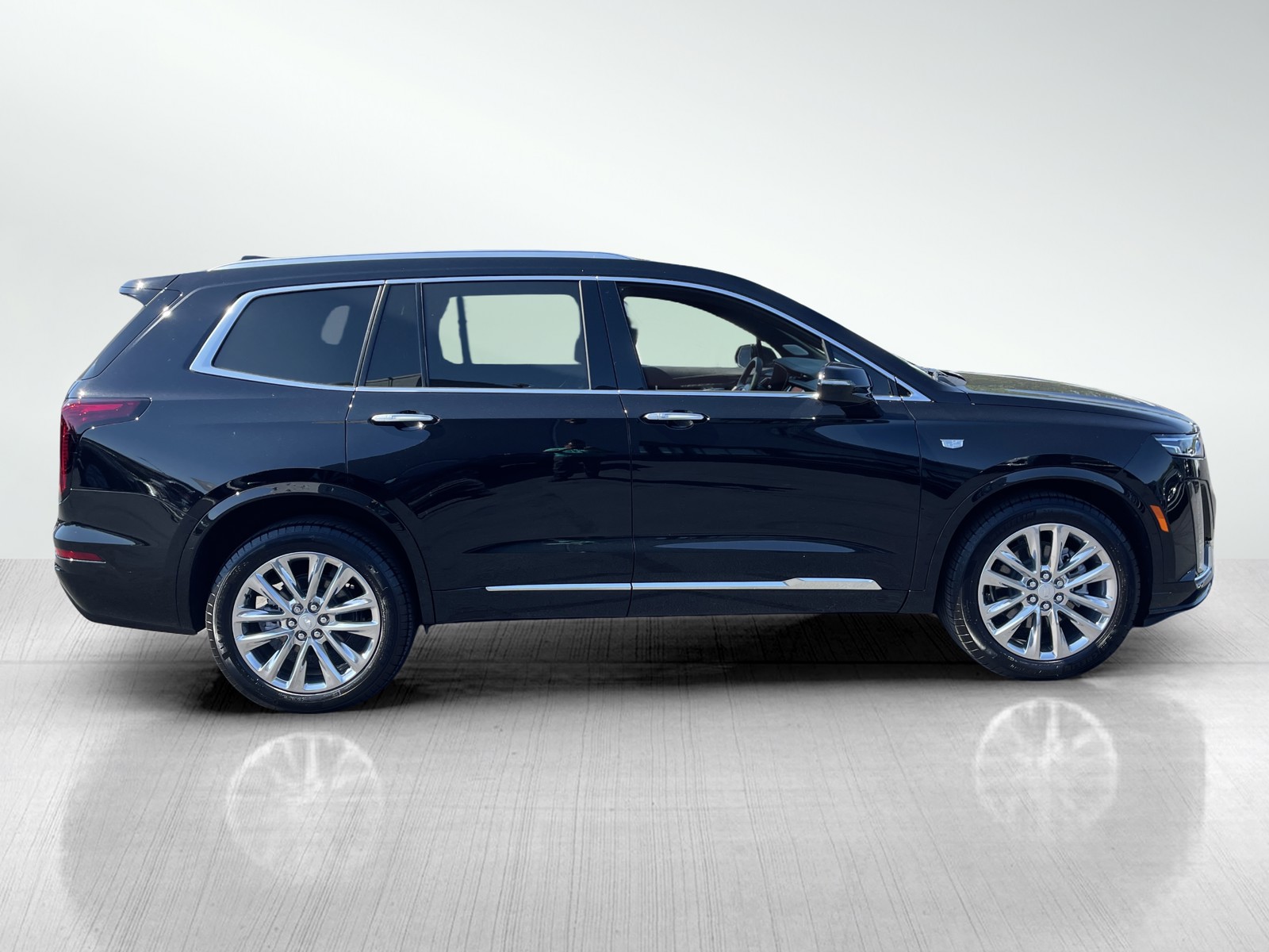2024 Cadillac XT6 Premium Luxury photo 4